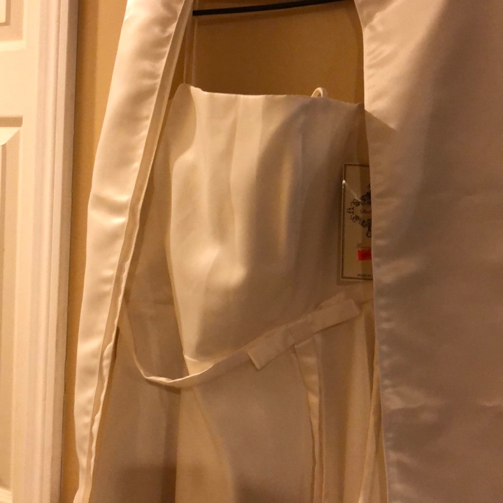 Brand New Ivory Evening Dress with shawl - Picture 2 of 3